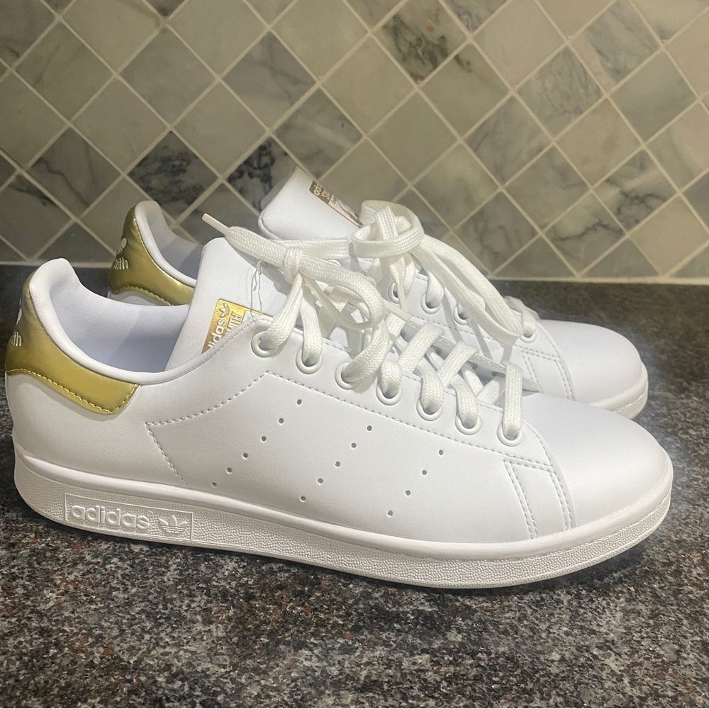 Adidas Stan Smith White Gold tennis shoes- NEW